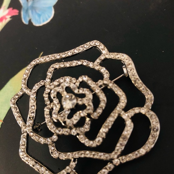 Camellia Flower Rhinestone Brooch, 2”, NWOT - Picture 5 of 12